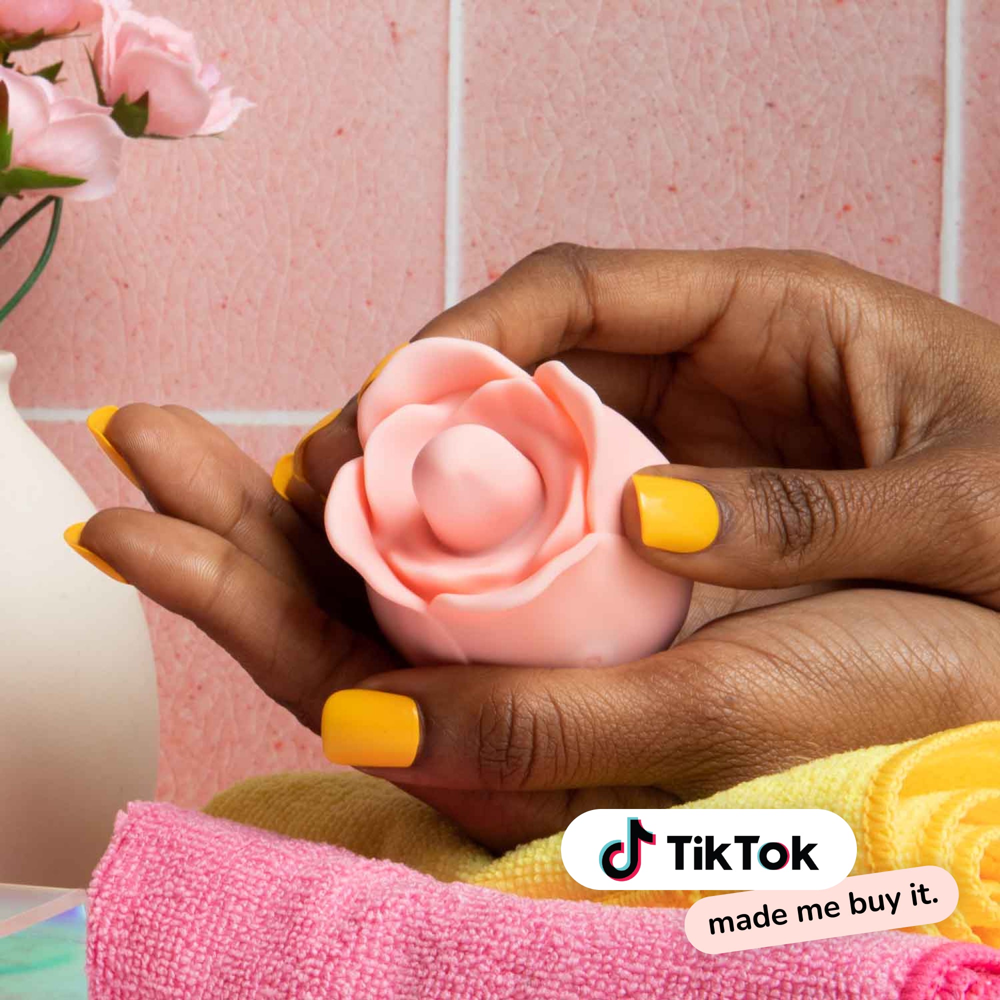 Flora Licking Rose Toy | PikaVibe Flora Licking Rose Toy | PikaVibe
